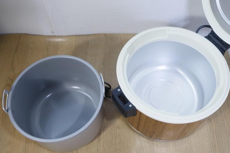 ◆象印業務用電子ジャー（保温専用）THA-C60A 3升3合 木目調 ②