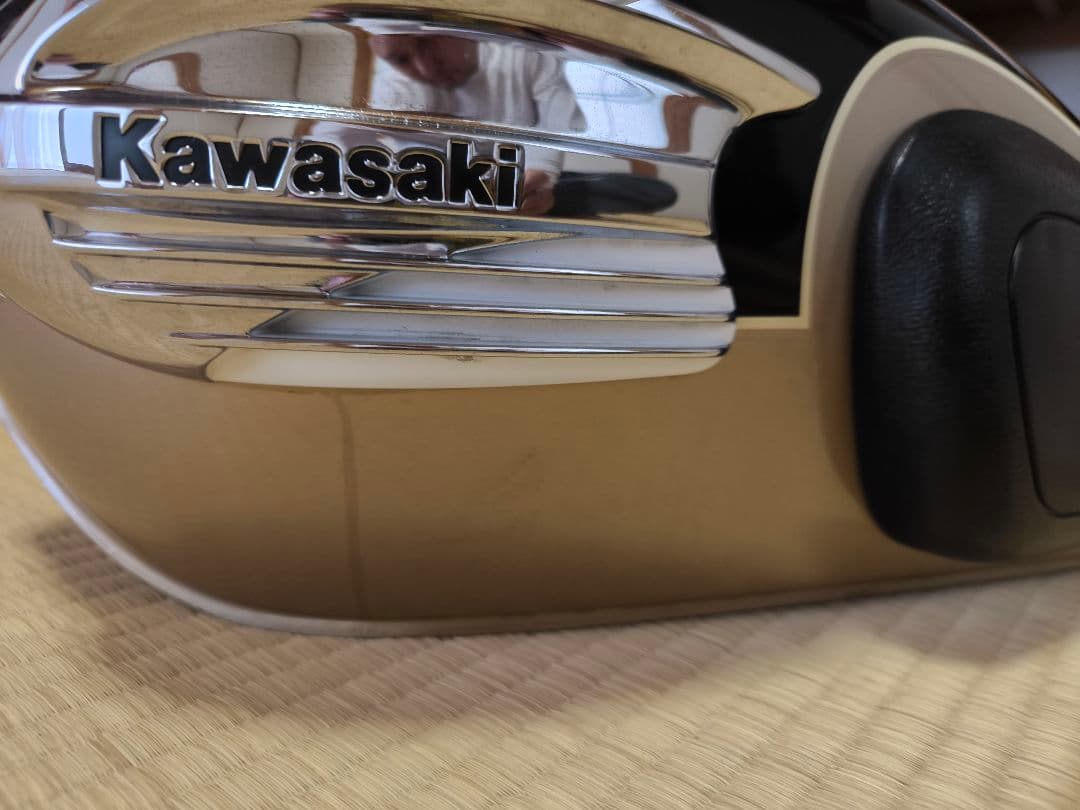 w650 純正タンク　Kawasaki タンク 黒　ベージュ