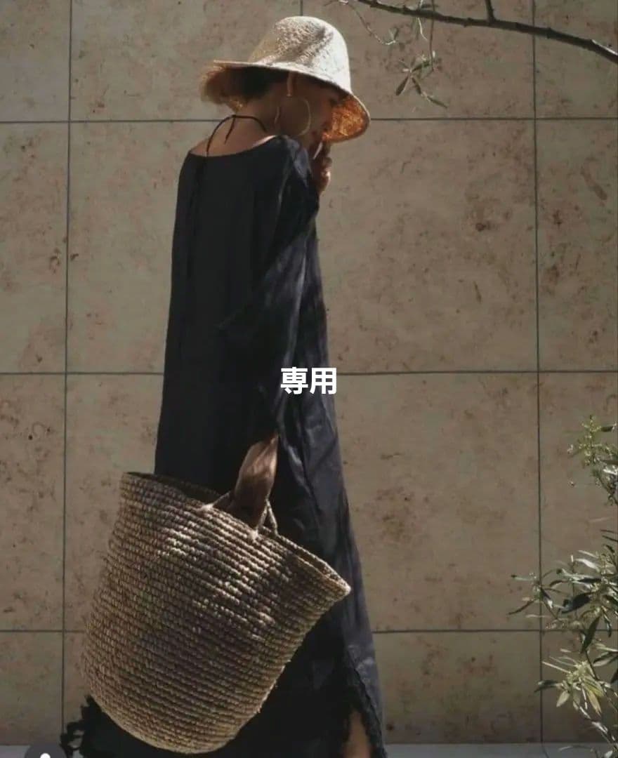 ETRE TOKYO ×marihoja コラボハットとバルーンパンツ