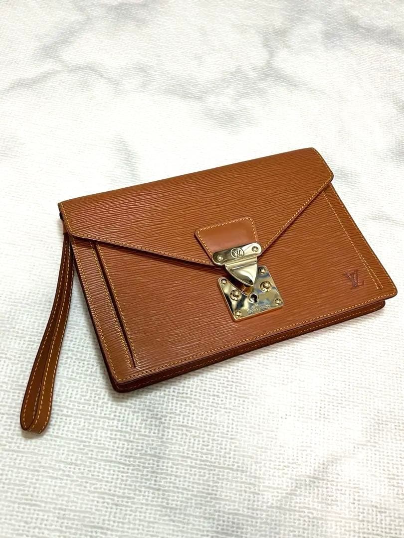 Louis Vuitton セリエドラゴンヌ エピレザー