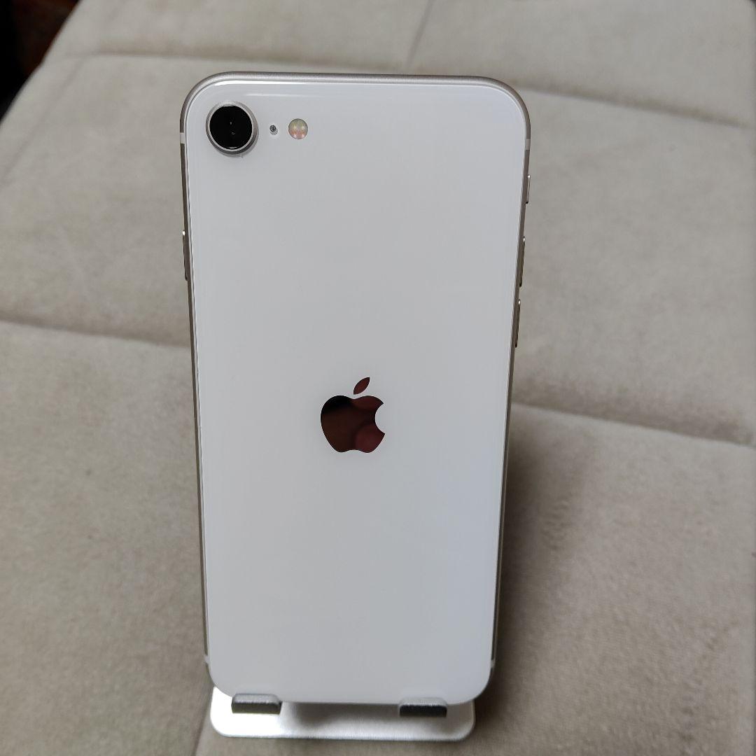 ★美品iOS16.6　Apple iPhone SE3 64GB ホワイト