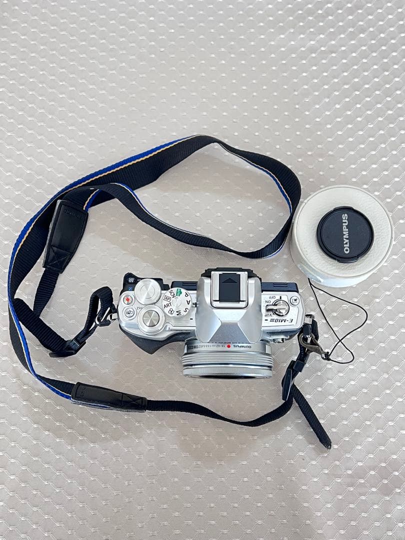 美品⭐︎OLYMPUS OM-D E-M10 Mark II ミラーレス一眼