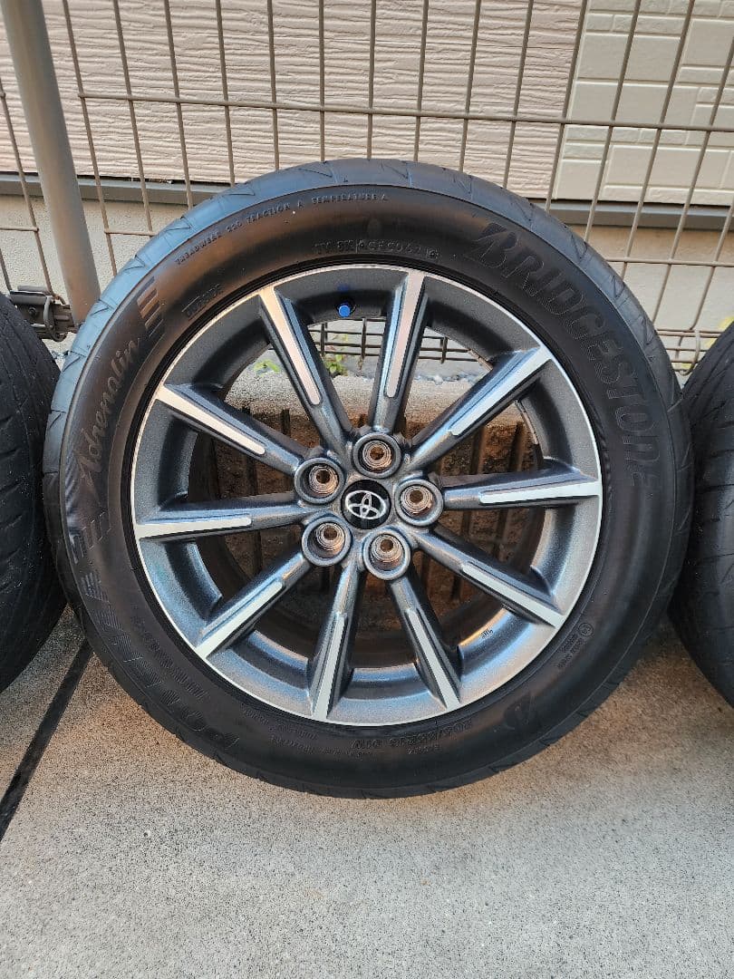 ①トヨタ 86 ZN6 純正ホイール 16インチ