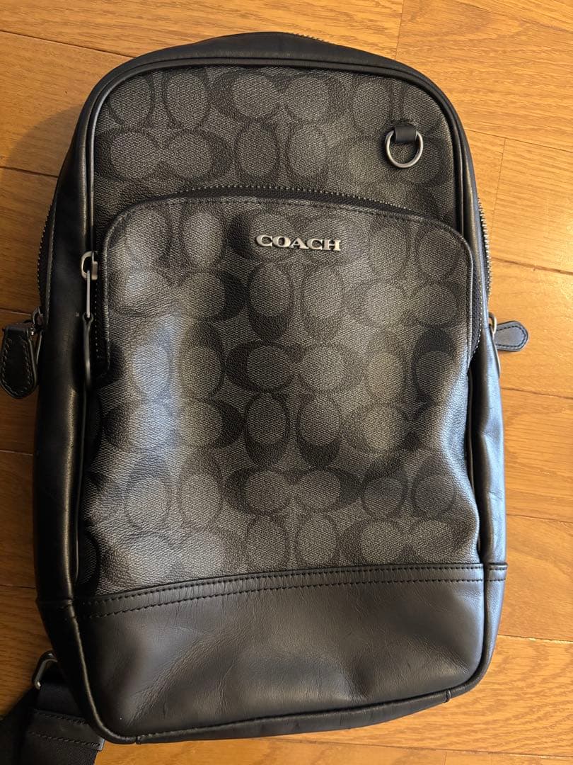 COACH ブラックレザーショルダーバッグ