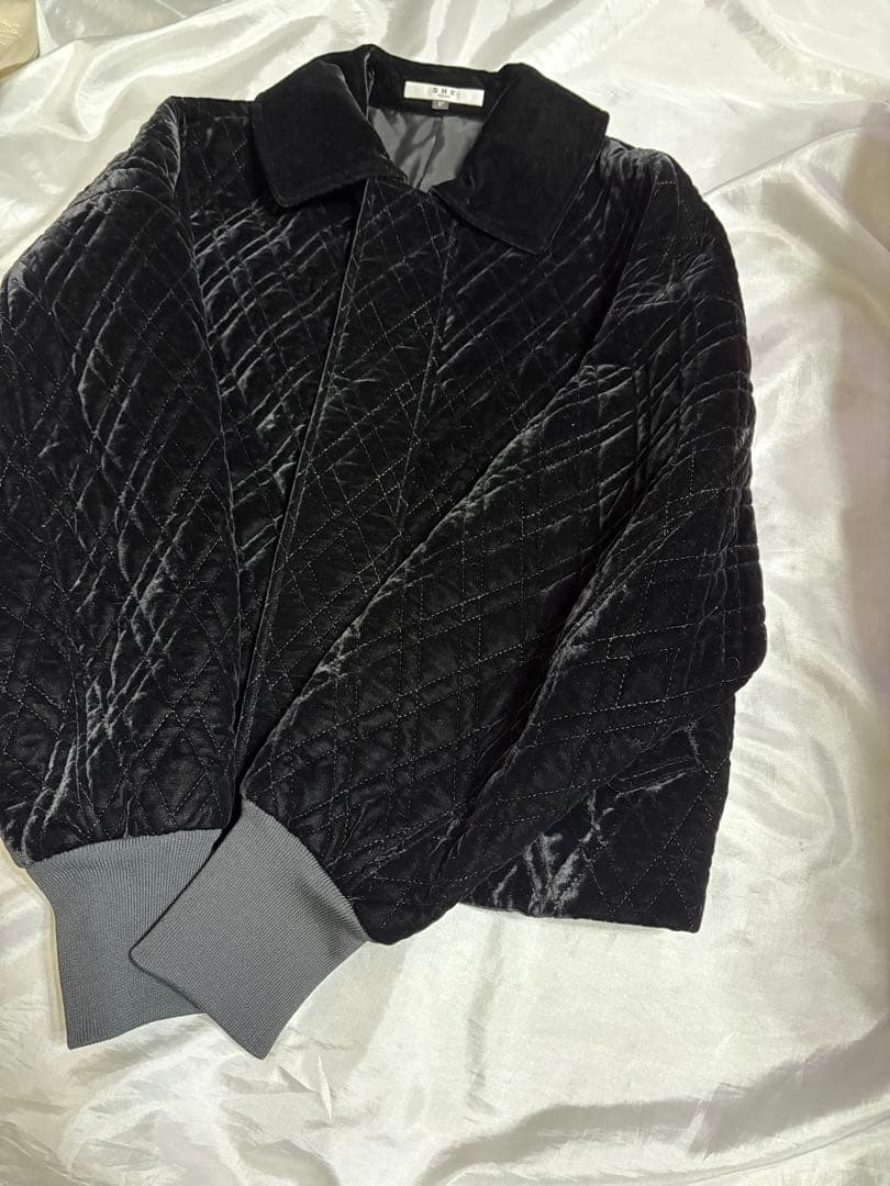 お値下げshetokyo シートーキョー 極美品 MA-1 ベルベットキルト 黒