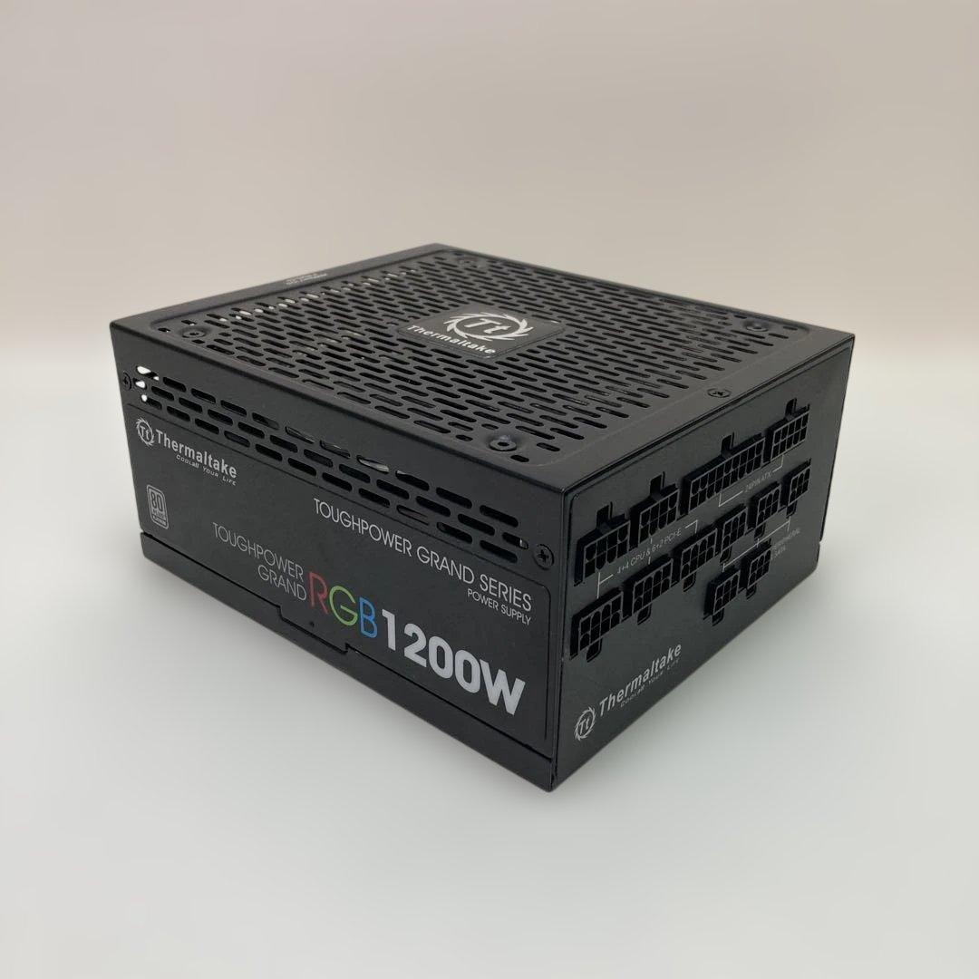 Thermaltake 1200w platinum 電源