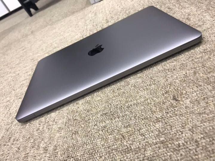 MacBook 2017 12インチ（MNYF2J/A）