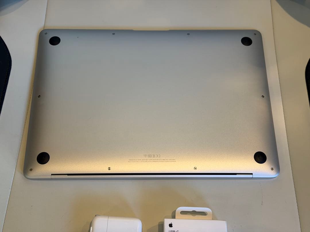 Apple MacBook Air (M1, 2020) シルバー本体 JIS