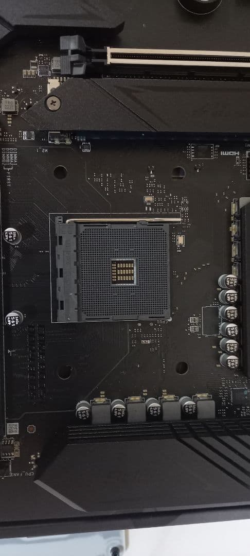 AMD Ryzen 5 5600X、MSI B550 GAMING PLUS