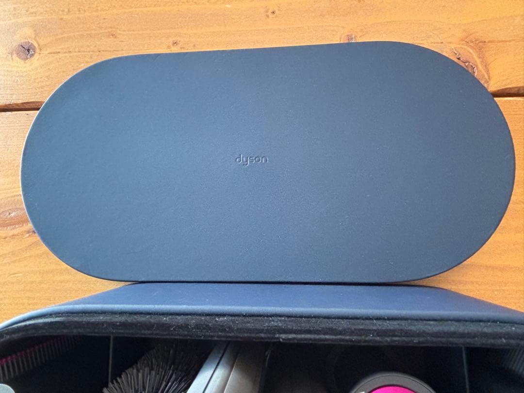 ● ダイソン エアラップHS05 ヘアスタイラー