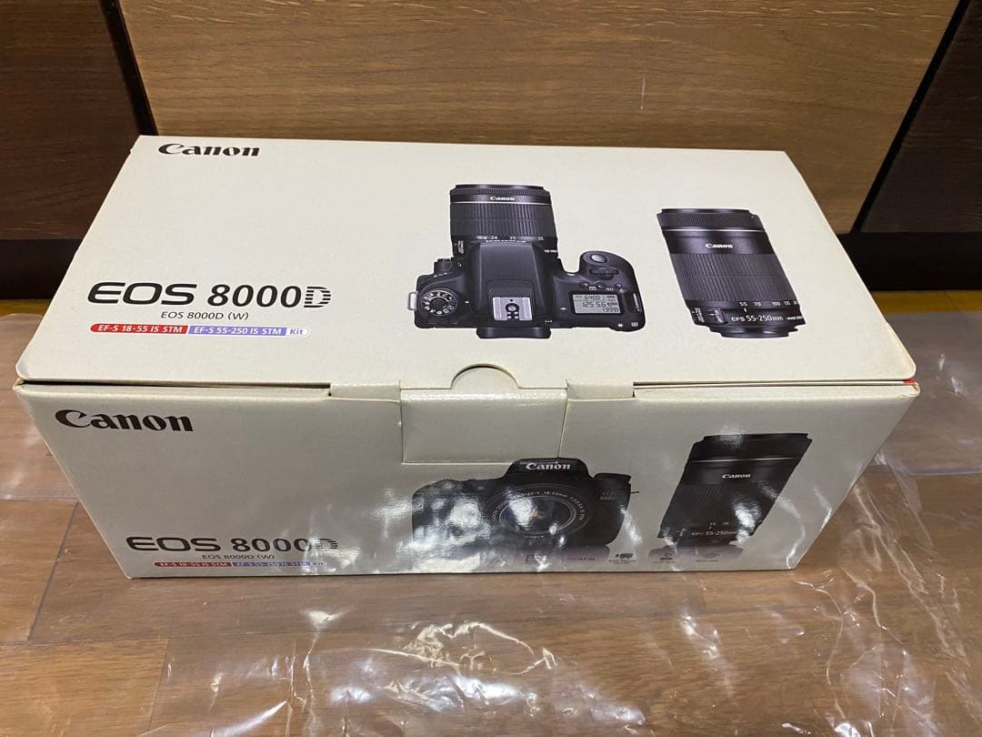 Canonデジタル一眼レフカメラ EOS 8000D ダブルズームキットおまけ付
