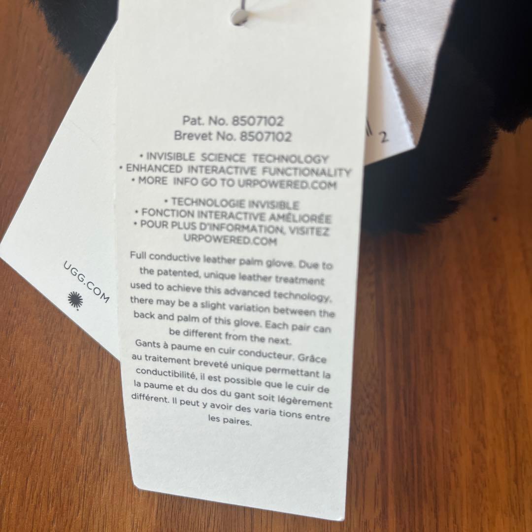 新品⭐︎未使用⭐︎タグ付きUGG ファー付き手袋 ブラック　M