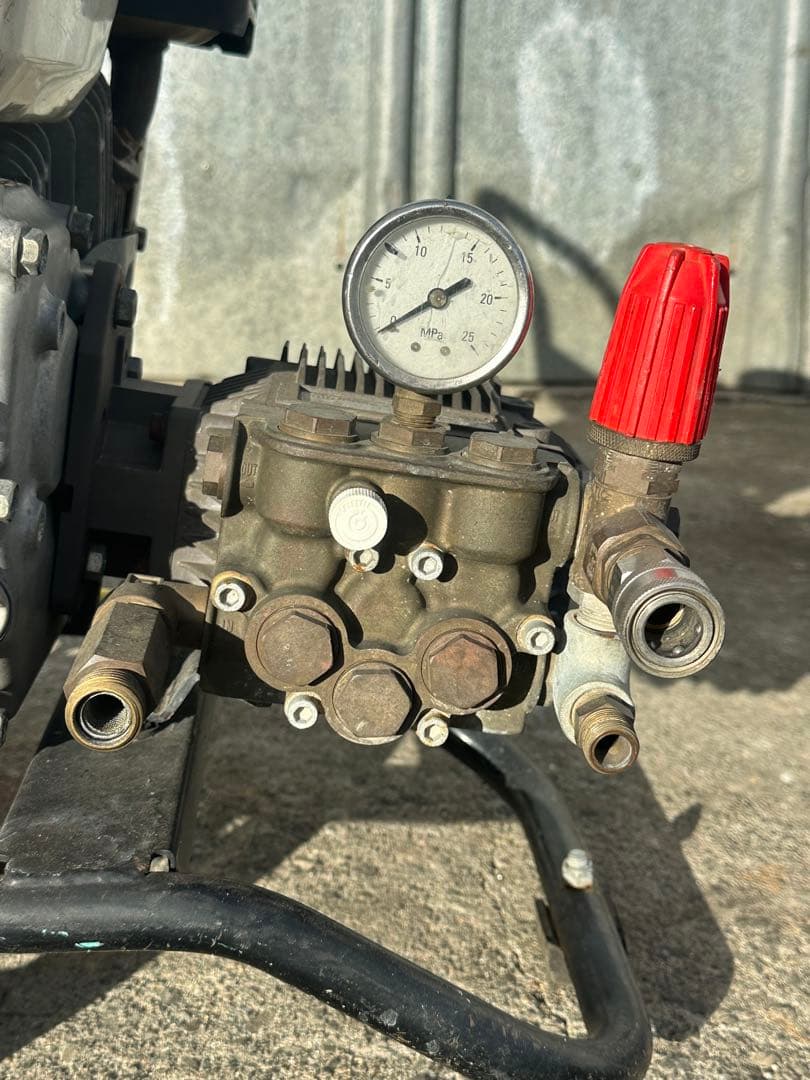 H7. ガソリンエンジン式高圧洗浄機SEC-1310-2N-TA本体&給水ホース