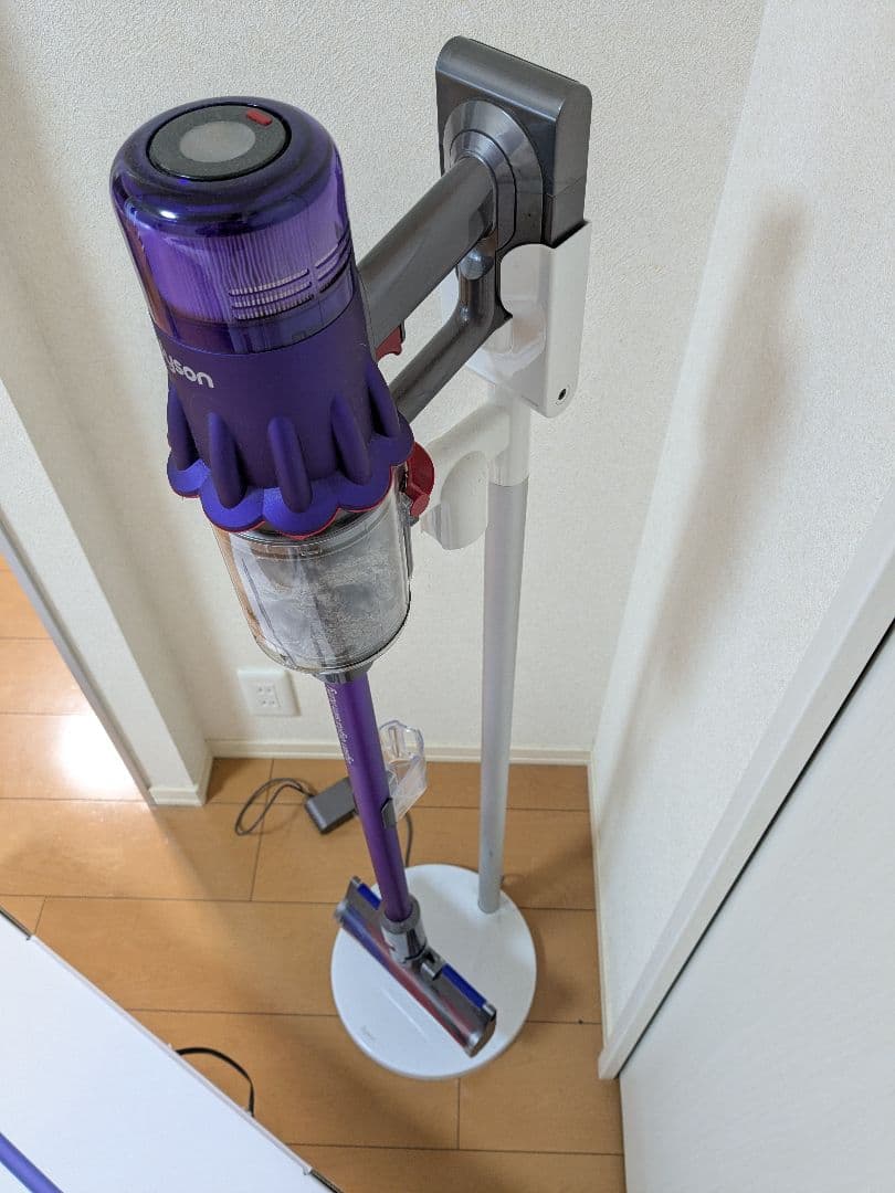 ダイソン Digital Slim Fluffy SV18 スタンド付き