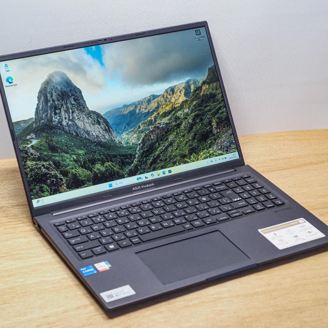 ASUS Vivobook 16X、16GB メモリ、1TB SSD