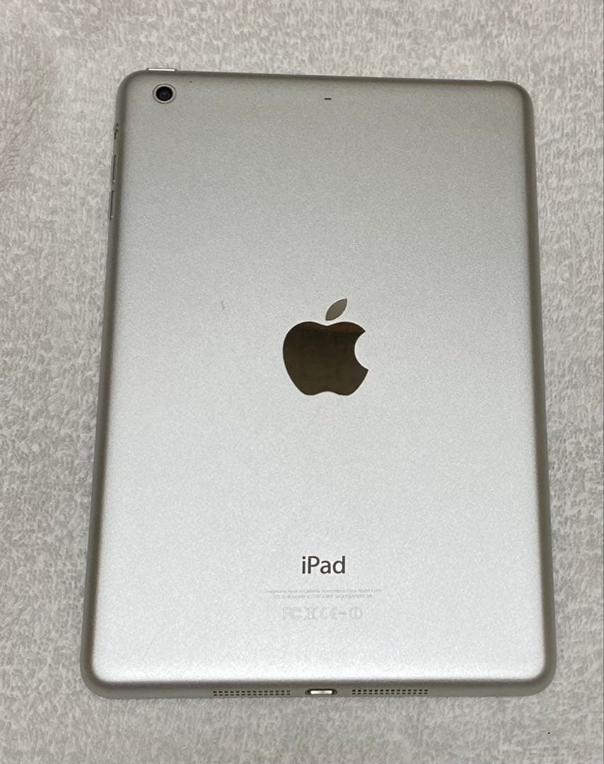Apple iPad mini 2 シルバー 本体　16GB