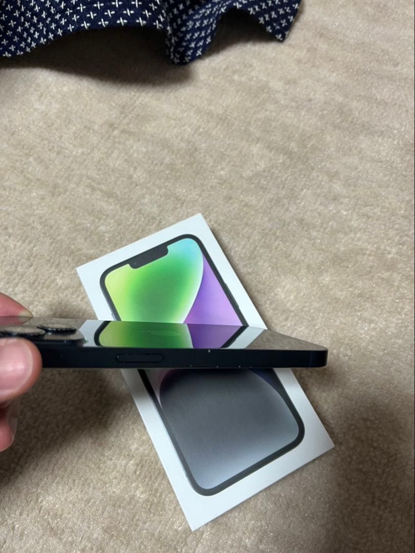 Apple iPhone 14 本体　ミッドナイト