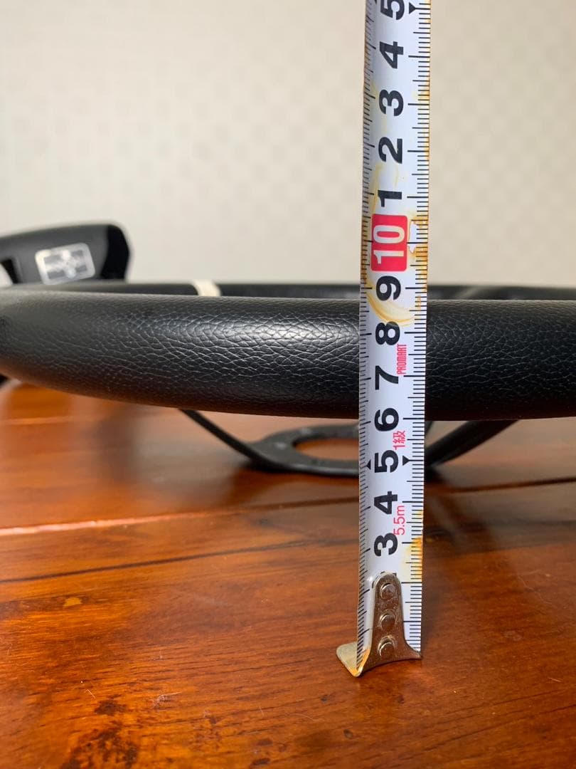 momo　ディープコーン ステアリング 黒