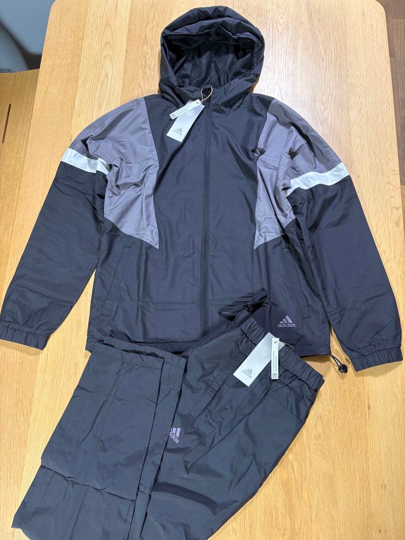 アディダス　裏起毛ウインドブレーカー上下　レディースXL 新品未使用