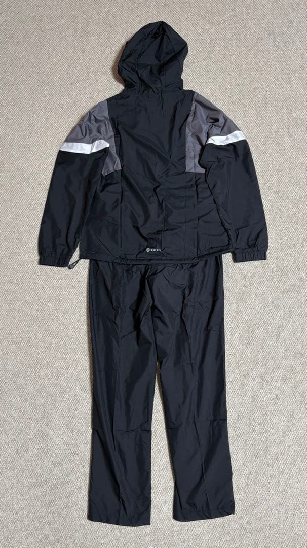 アディダス　裏起毛ウインドブレーカー上下　レディースXL 新品未使用