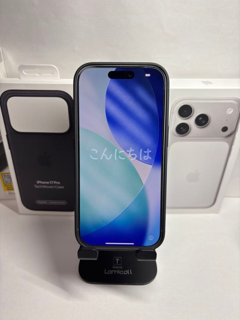 【美品】iPhone 17 Pro シルバー 256GB（純正ケース付き）
