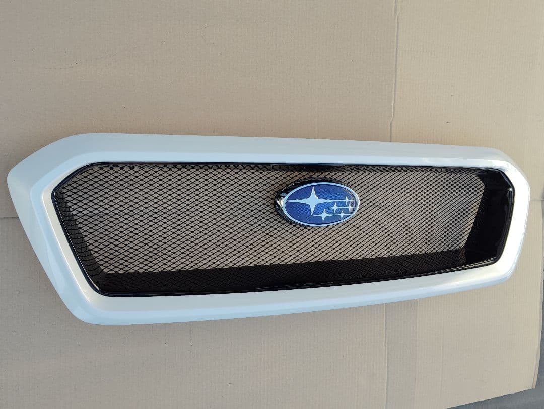 スバル　レヴォーグVM系前期型フロントグリル