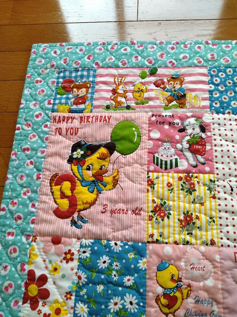 ベビーブランケット　キルト　アニマル　手縫い　ハンドメイド　79×86cm