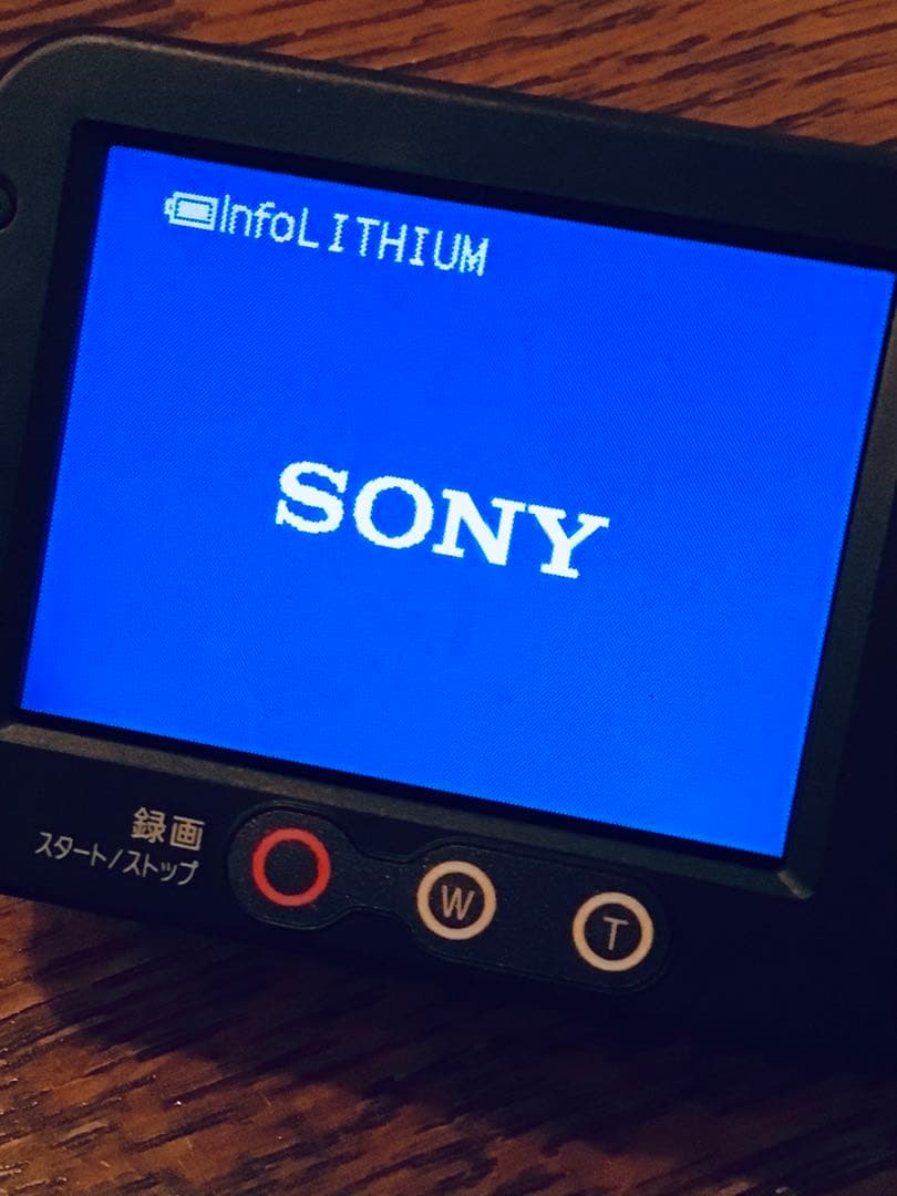 SONY 2.5型液晶モニター搭載Hi-8ビデオカメラ CCD-TRV126美品