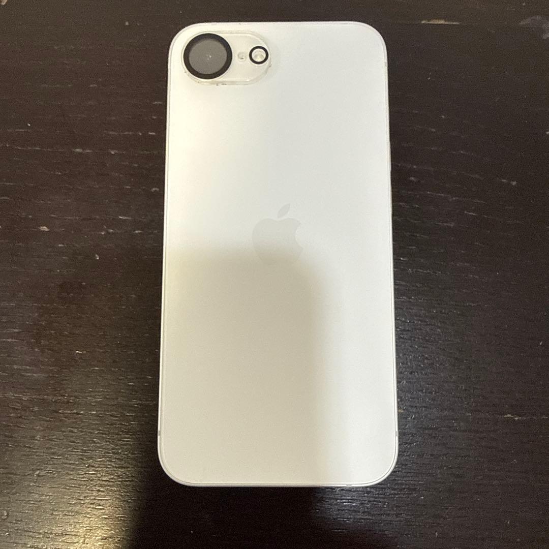 Apple iPhone16e ホワイト 本体とケース付き