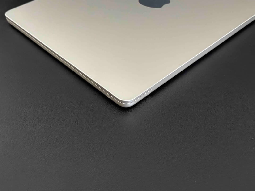 【美品】MacBook Air （M2, 2022）13.6㌅ 512GB