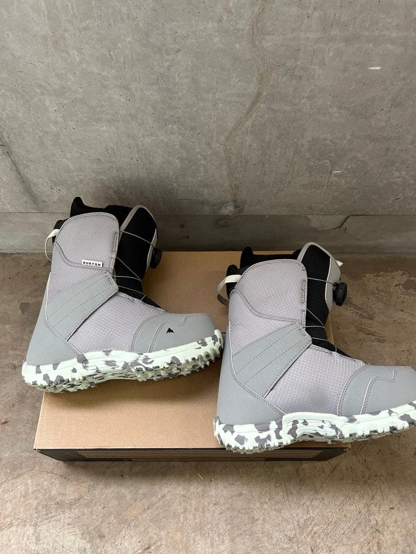 25cm キッズ Burton ジップライン BOA® スノーボードブーツ