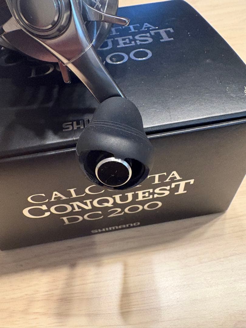シマノ　カルカッタコンクエストDC200 右ハンドル