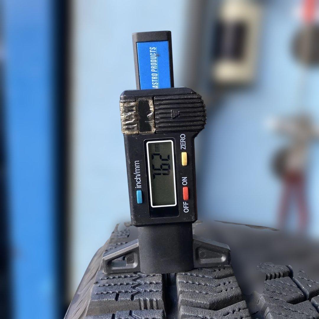 中古バリ溝ブリヂストンスタッドレスセット195/65R16 ライズ、ロッキー