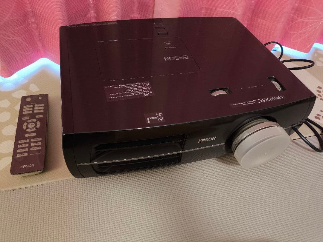 液晶プロジェクター EPSON dreamio EH-TW4000