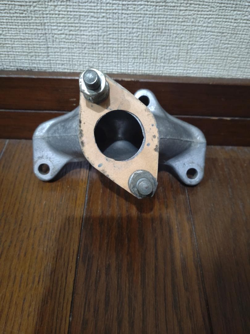 富士重工☆スバル360☆キャブレター受け皿＆マニホールド