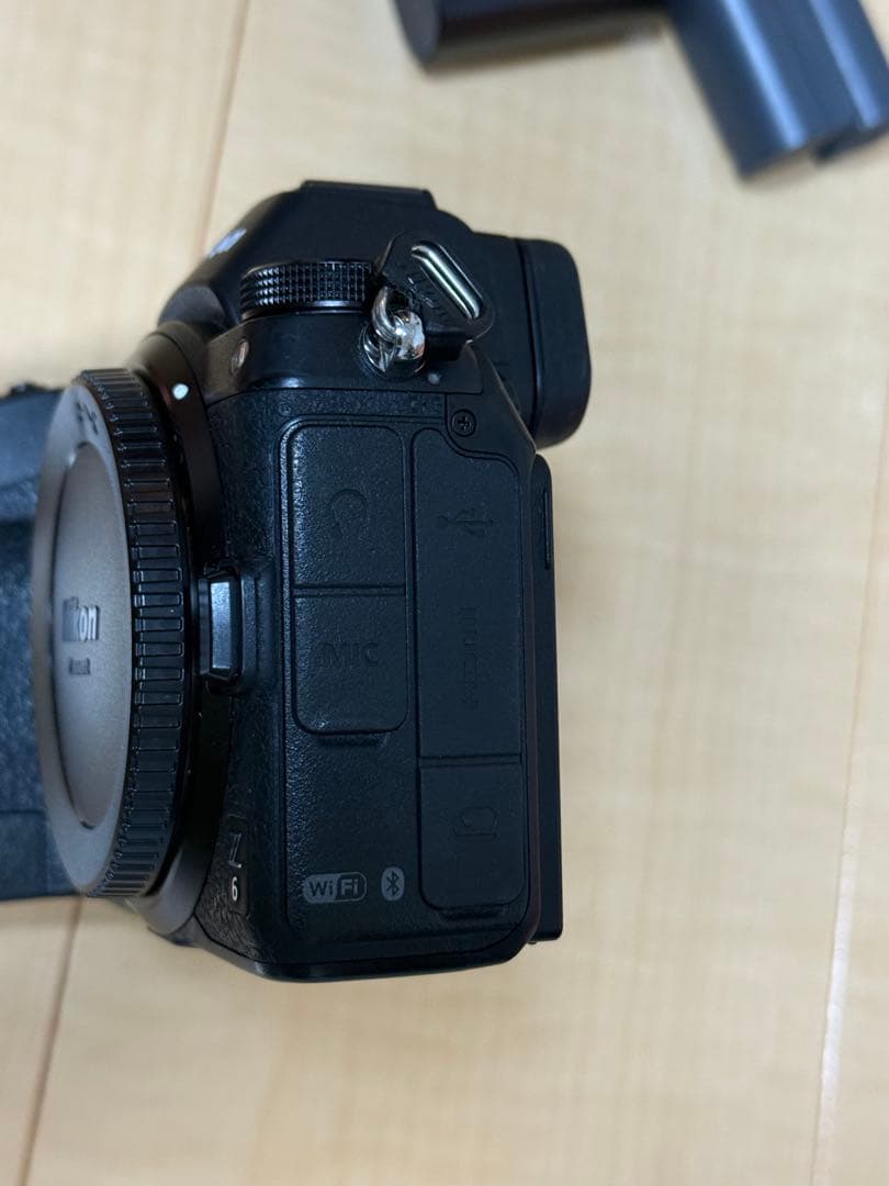 Nikon Z 6 ミラーレスカメラ 本体 + FTZアダプター