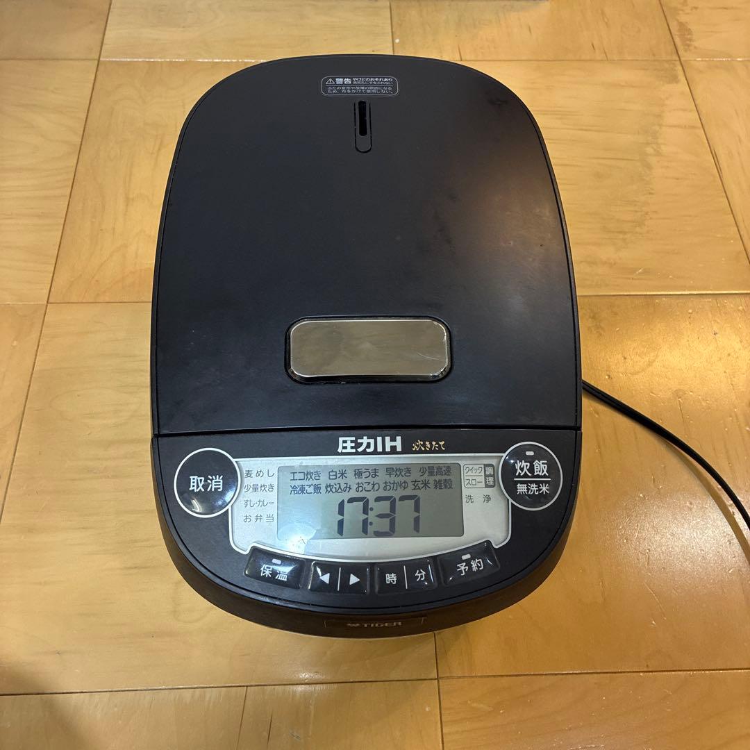 圧力炊飯器　TIGER JPV-A100 5.5合炊き