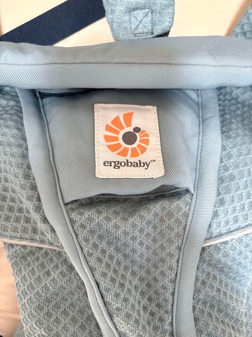 こび 【美品】ergobaby オムニブリーズ