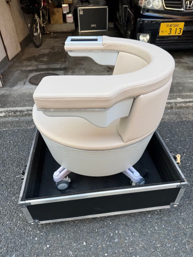 即日発送可能！ベージュ！骨盤底筋トレ一ニングチェア EMS 電磁パルスチェア