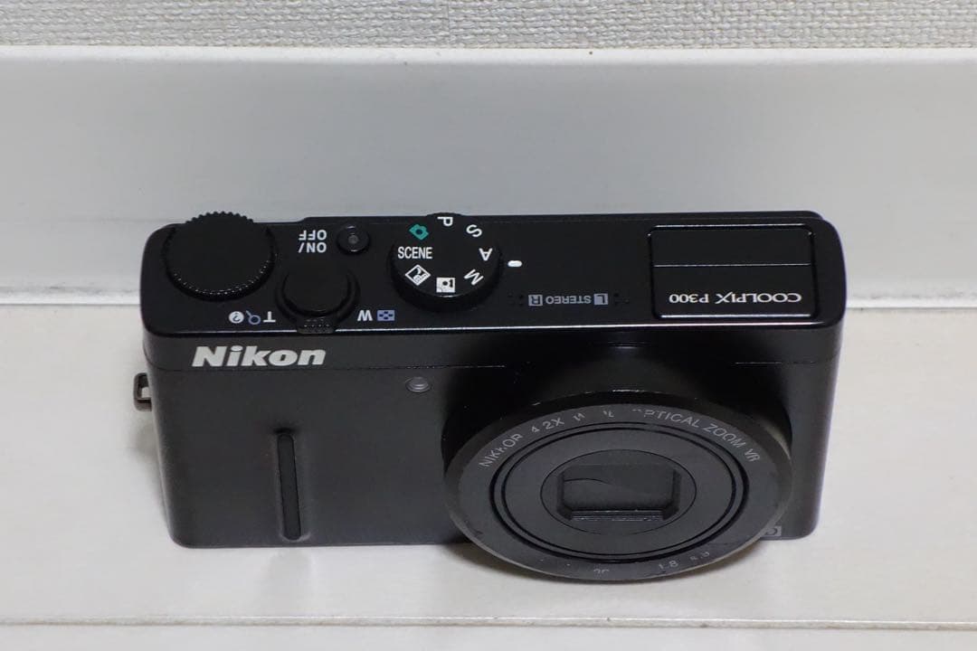 動作しました 高級 オールドコンデジ COOLPIX P300 Nikon