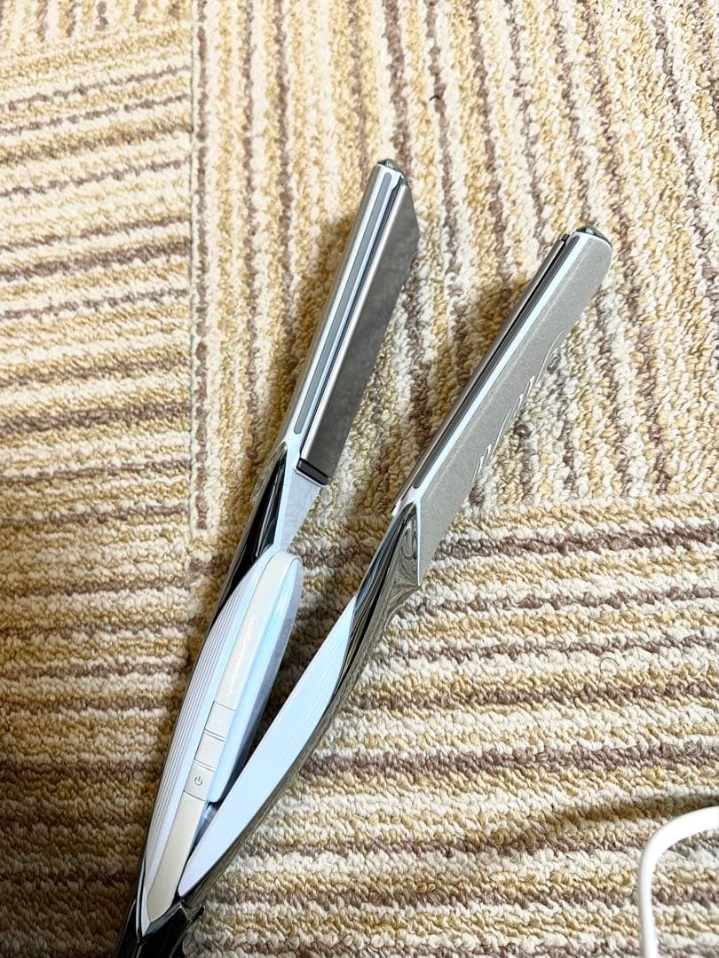 ReFa ストレートアイロン PRO 幅広カーボンレイヤープレート