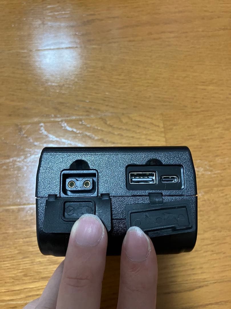 【未使用】Moman Vマウントバッテリー140wh/9700mAh