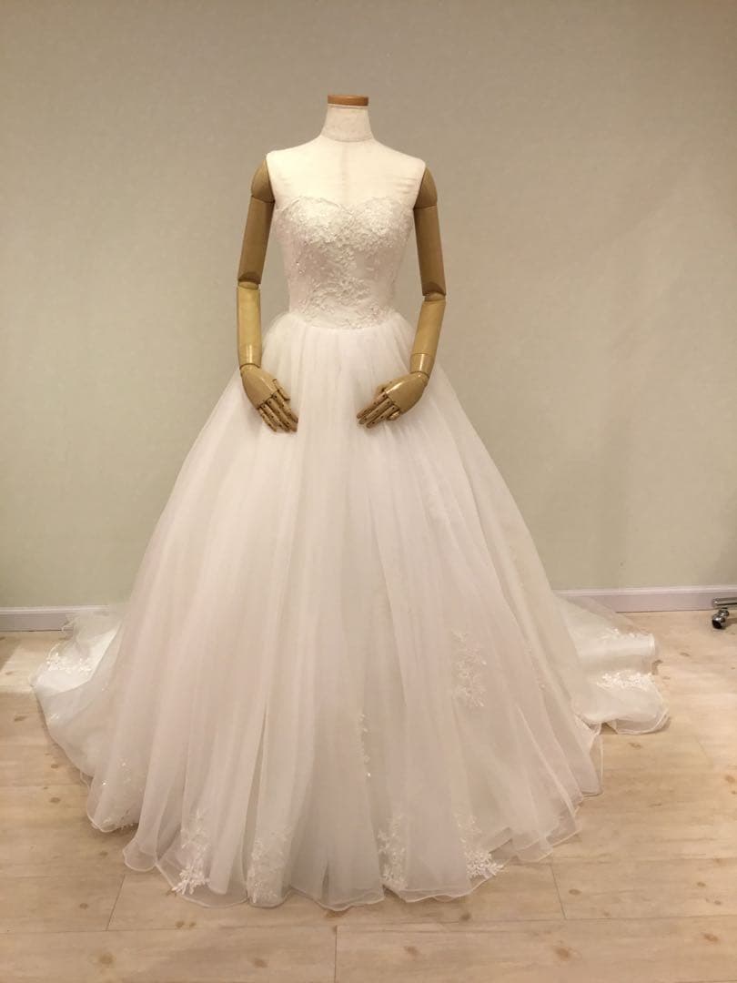 に*ぶ様 YNS WEDDINGプリンセスライン ウェディングドレス