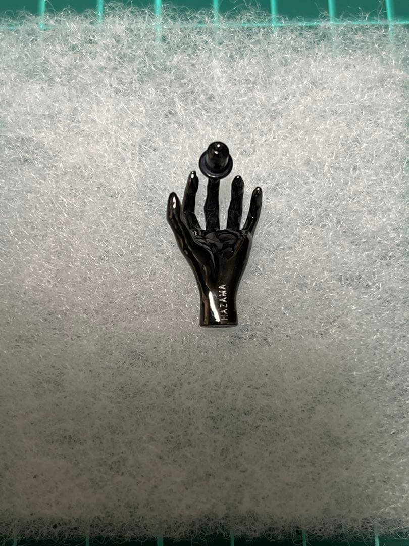 【最終値下げ】hazama 惹きずり込まれる運命のピアス　ブラック