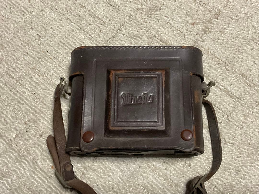 ミノルタ・蛇腹式カメラ、型式不明　年代不明？【蛇腹破れ無しだが、表面ヒビ有り】。