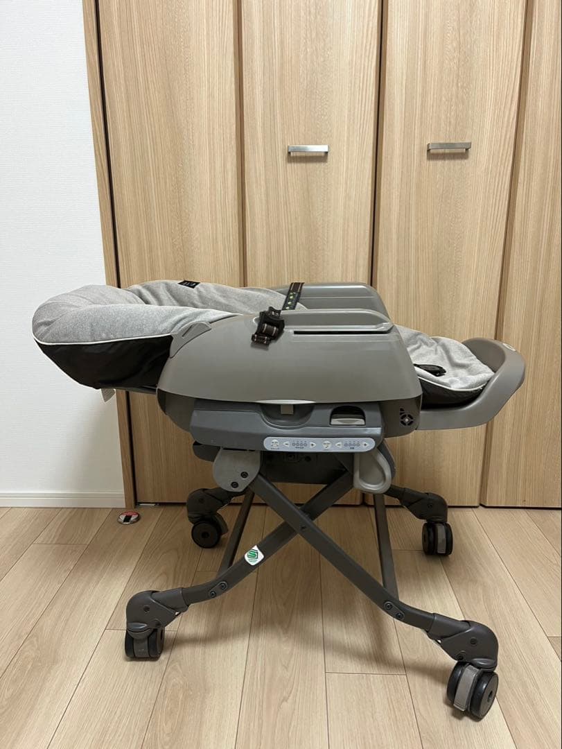 Combi コンビ　ネムリラAT BEDI オートスイング　電動