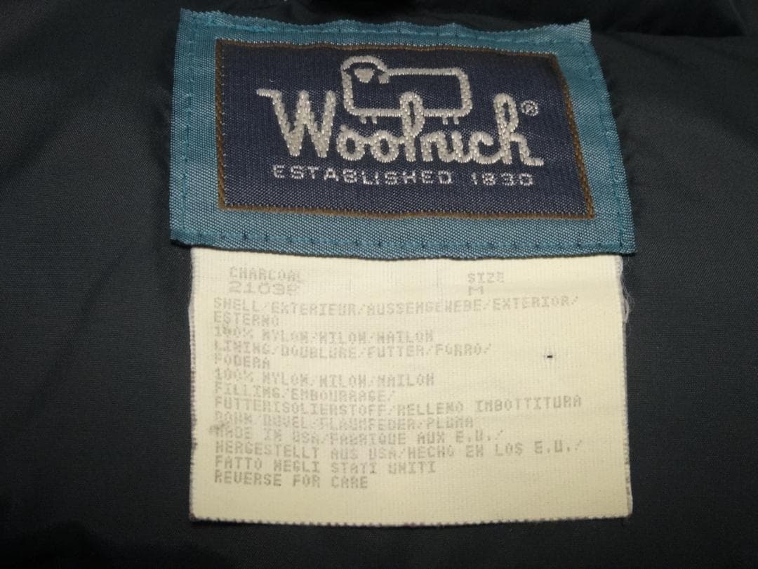 希少　９０ｓ　ウールリッチ　ダウンベスト　圧倒的人気の黒系　Ｍ～Ｌ位　状態良好