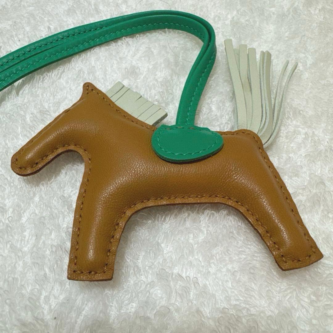 エルメス ロデオ PM チャーム