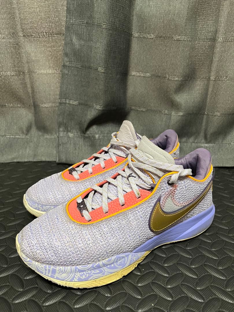 シューズ(男性用) Nike LeBron 20 Violet Frost