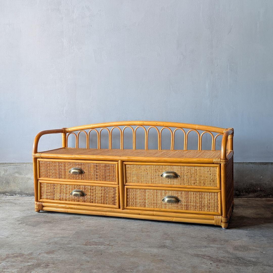 【古家具】ヴィンテージ・ラタンの小さめローチェスト　ローボード キャビネット